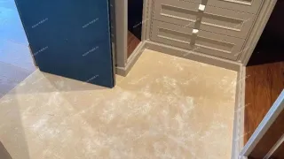 Укладка коврового покрытия в гардеробной комнате частного дома