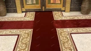 Успешно завершенные работы по укладке, монтажу и оверлоку коврового покрытия в Храме
